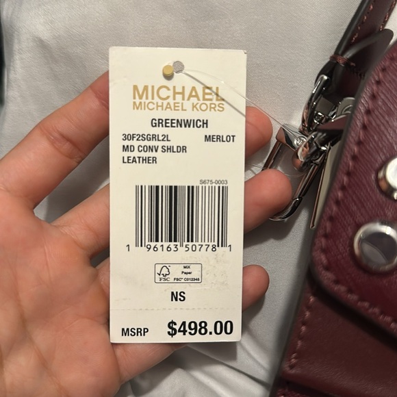 MICHAEL KORS GREENWICH MEDIUM STUDDED SAFFIANO LEATHER SHOULDER BA - Picture 14 of 14